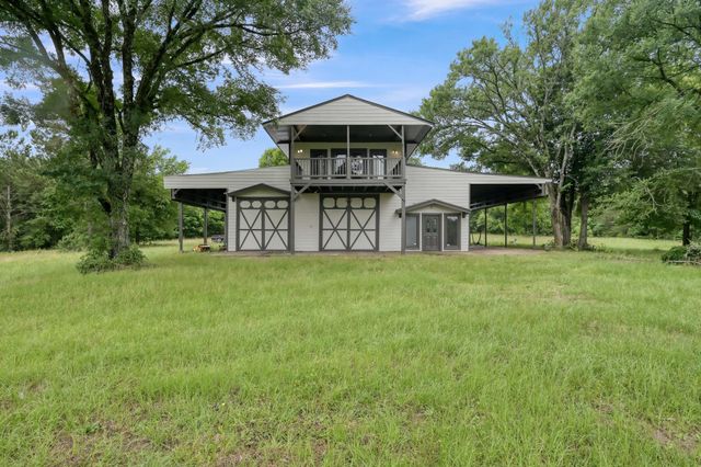 276 Walker Loop, Huntsville, TX 77340
