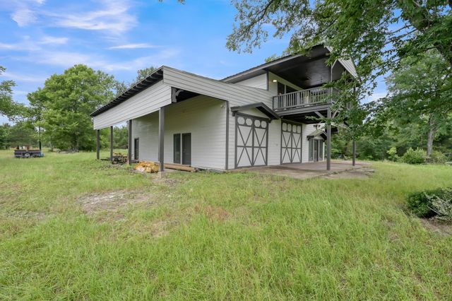 276 Walker Loop, Huntsville, TX 77340