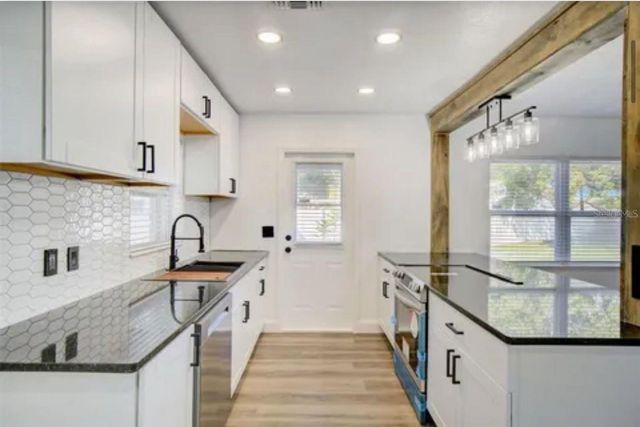 5205 CHENAULT AVENUE, Orlando, FL 32839