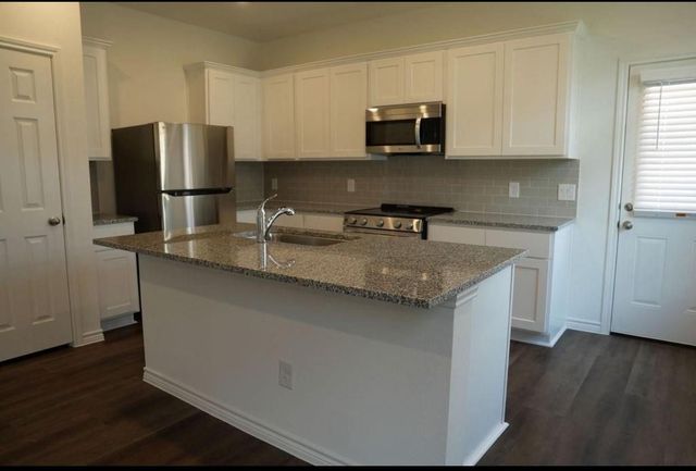 801 Stoney Point Lane, Dayton, TX 77535