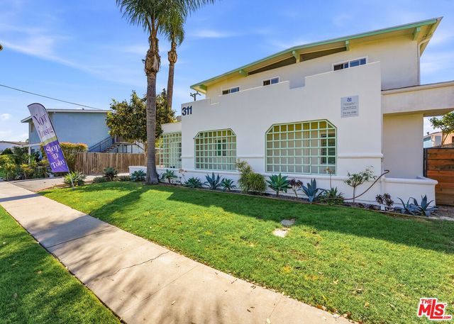 311 W Wilson Street, Costa Mesa, CA 92627