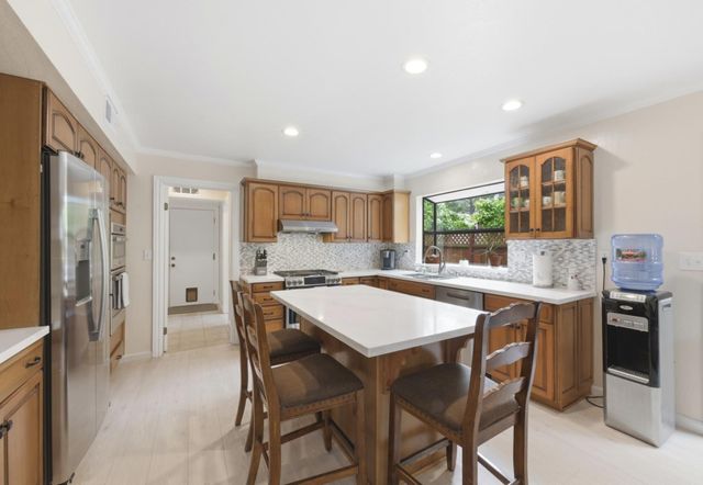 354 Vallejo Street, El Granada, CA 94018