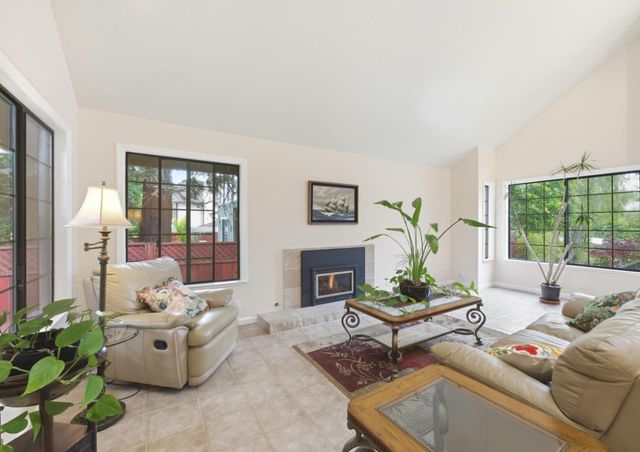 354 Vallejo Street, El Granada, CA 94018