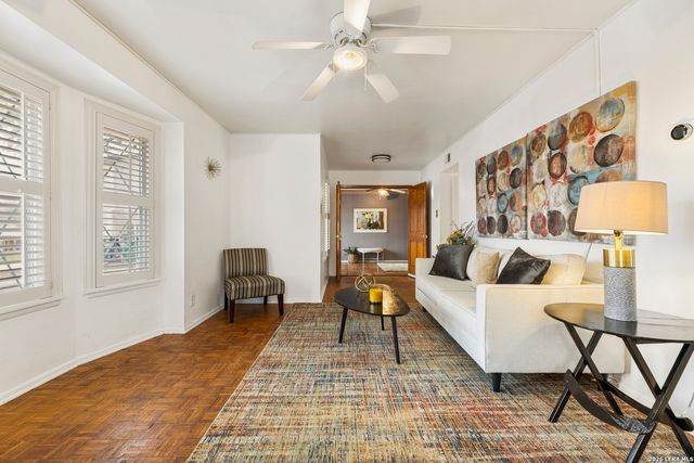 623 Northtrail, San Antonio, TX 78216