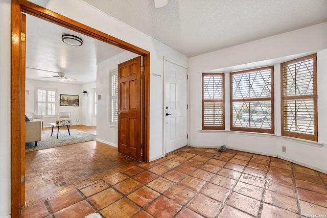 623 Northtrail, San Antonio, TX 78216