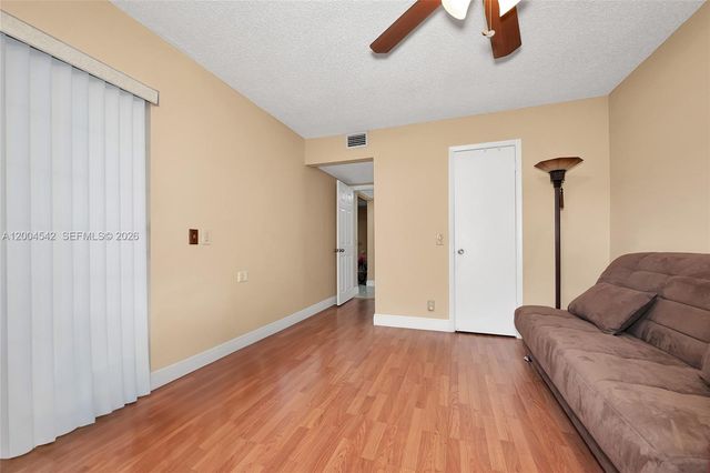 10441 Mahogany Key Cir 101, Miami, FL 33196