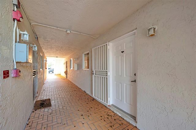 10441 Mahogany Key Cir 101, Miami, FL 33196