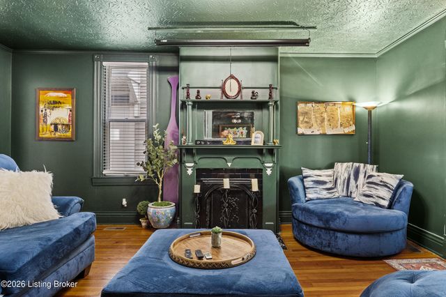 3759 Southern Pkwy, Louisville, KY 40214