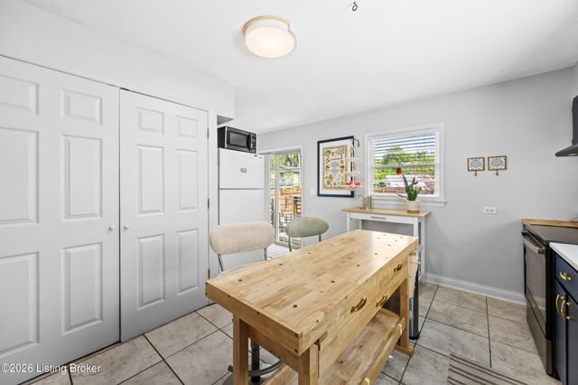 3759 Southern Pkwy, Louisville, KY 40214