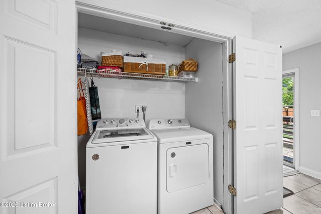 3759 Southern Pkwy, Louisville, KY 40214