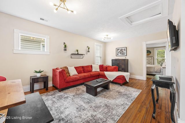 3759 Southern Pkwy, Louisville, KY 40214