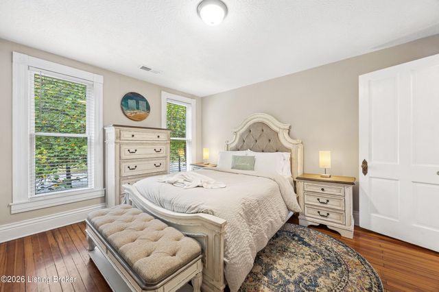 3759 Southern Pkwy, Louisville, KY 40214