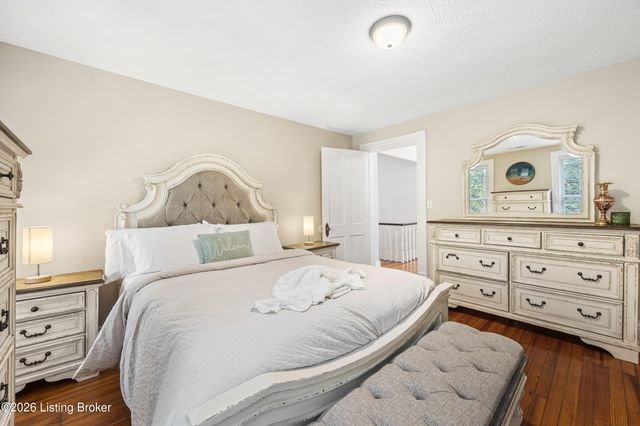 3759 Southern Pkwy, Louisville, KY 40214