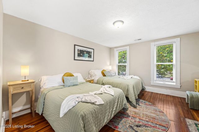 3759 Southern Pkwy, Louisville, KY 40214