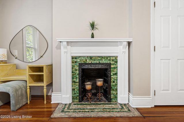 3759 Southern Pkwy, Louisville, KY 40214