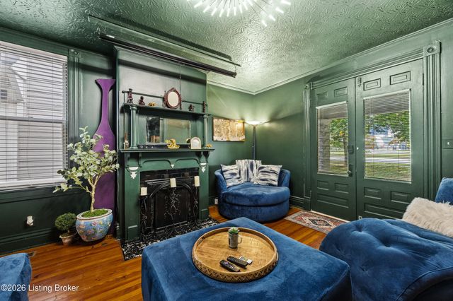 3759 Southern Pkwy, Louisville, KY 40214