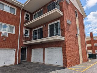 4752 W 101st Street 8B, Oak Lawn, IL 60453