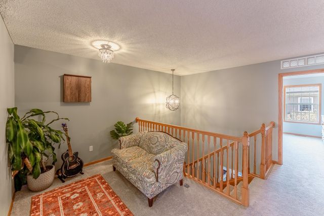 1586 Woodlynn Avenue 2, Maplewood, MN 55109