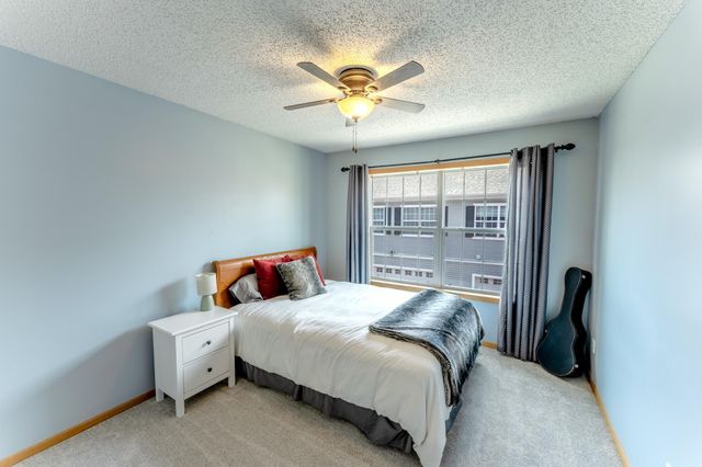 1586 Woodlynn Avenue 2, Maplewood, MN 55109