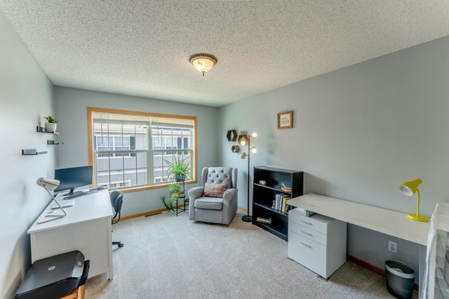 1586 Woodlynn Avenue 2, Maplewood, MN 55109