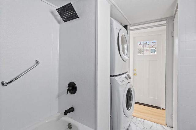 557 Southwest Cutoff 35, Worcester, MA 01607