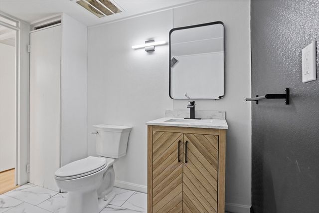 557 Southwest Cutoff 35, Worcester, MA 01607