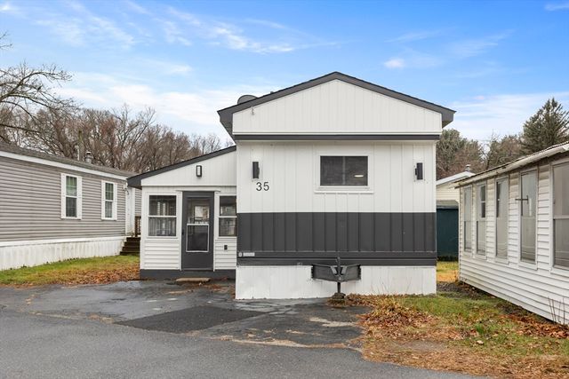 557 Southwest Cutoff 35, Worcester, MA 01607