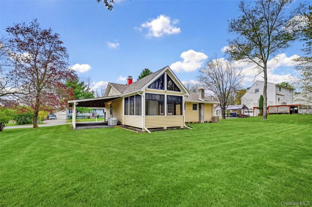 11 Hidden View Drive, Walden, NY 12586