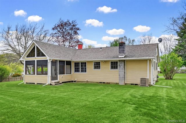 11 Hidden View Drive, Walden, NY 12586