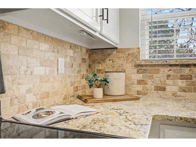 8066 S Columbine Ct, Centennial, CO 80122