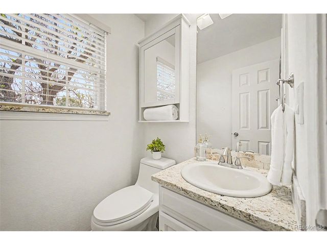8066 S Columbine Ct, Centennial, CO 80122