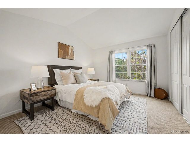 8066 S Columbine Ct, Centennial, CO 80122