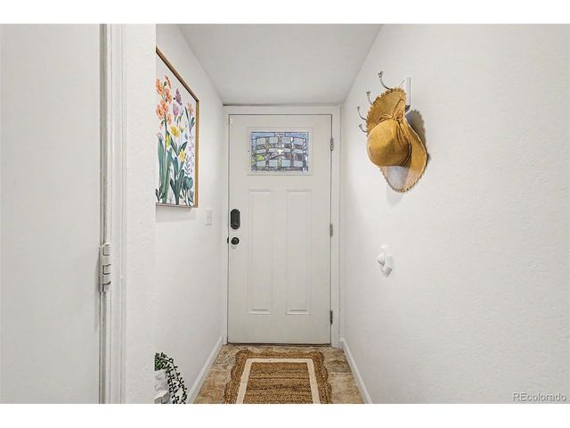 8066 S Columbine Ct, Centennial, CO 80122