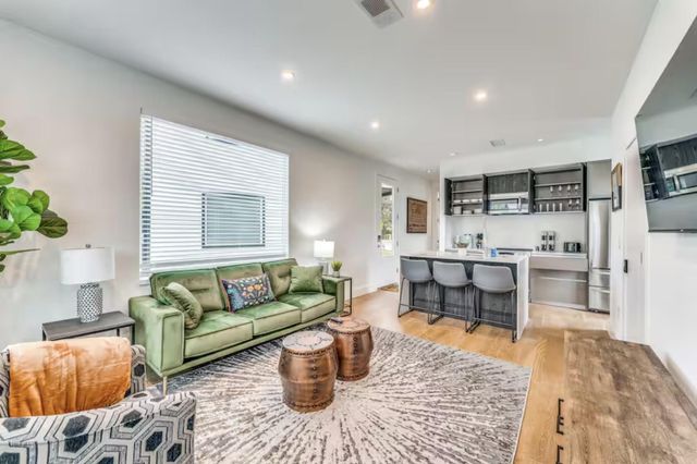 111 Little Walnut DR 1, Austin, TX 78753