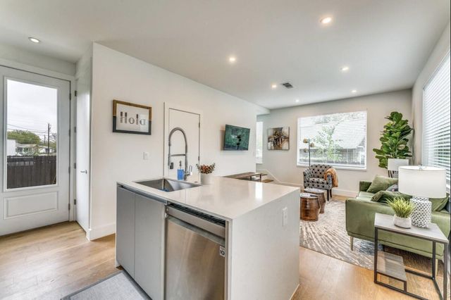 111 Little Walnut DR 1, Austin, TX 78753
