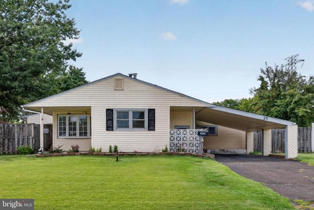 23 DISK LN, LEVITTOWN, PA 19055 — exterior