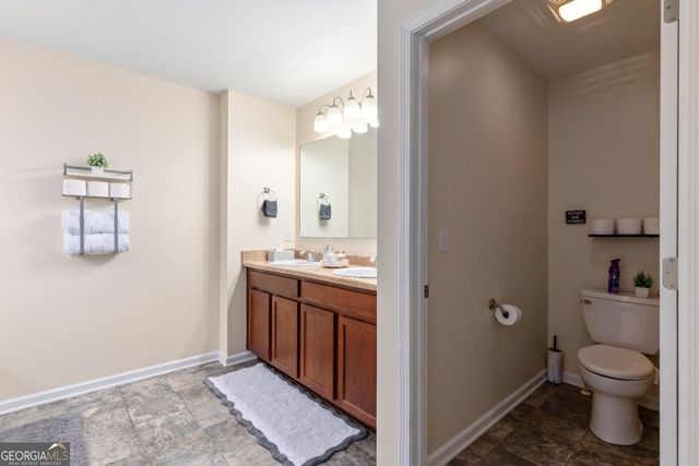 2896 S Hills S, Riverdale, GA 30296