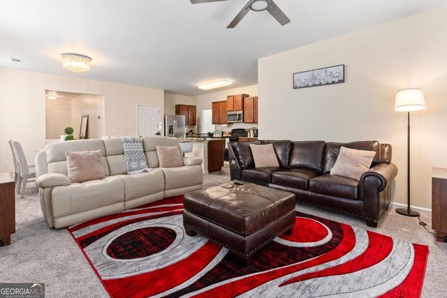 2896 S Hills S, Riverdale, GA 30296