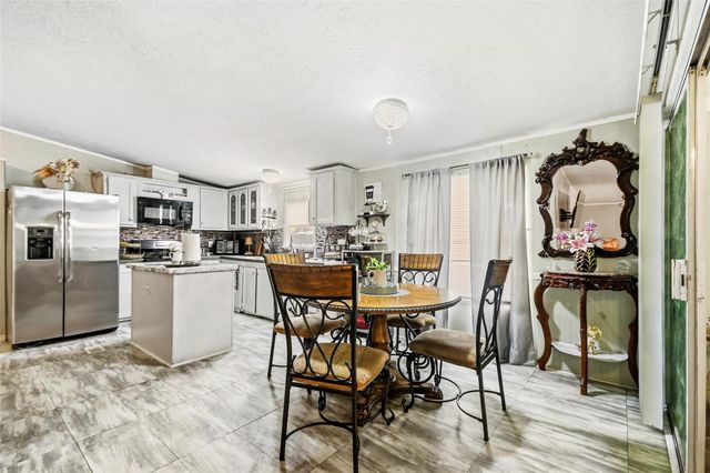906 Sundown Meadows Street, Crosby, TX 77532