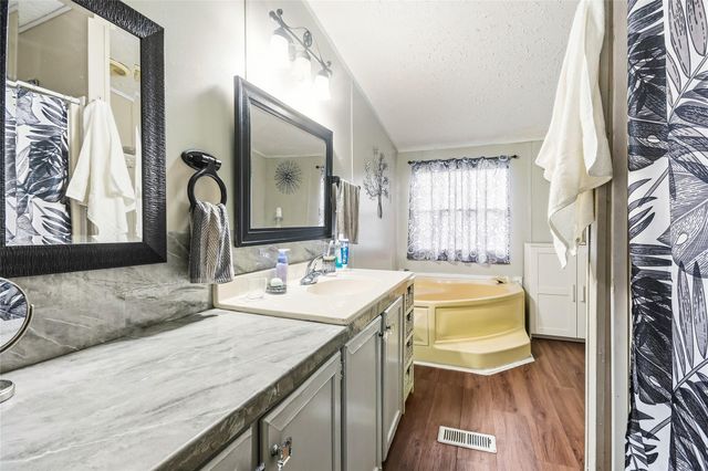 906 Sundown Meadows Street, Crosby, TX 77532