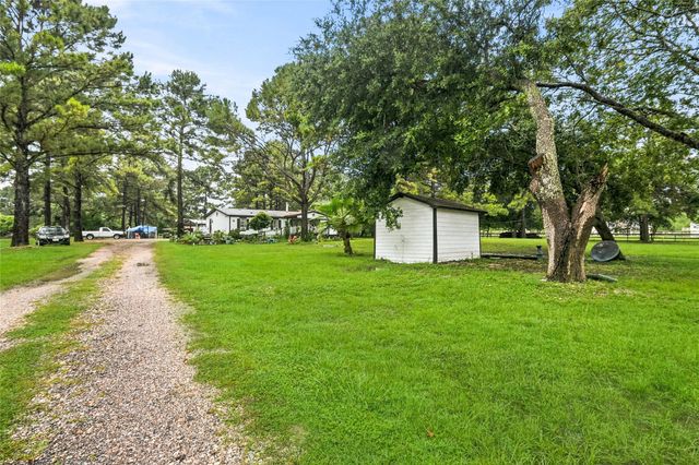 906 Sundown Meadows Street, Crosby, TX 77532
