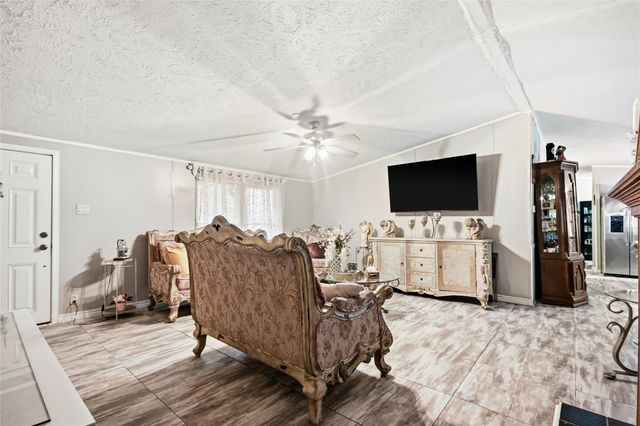 906 Sundown Meadows Street, Crosby, TX 77532