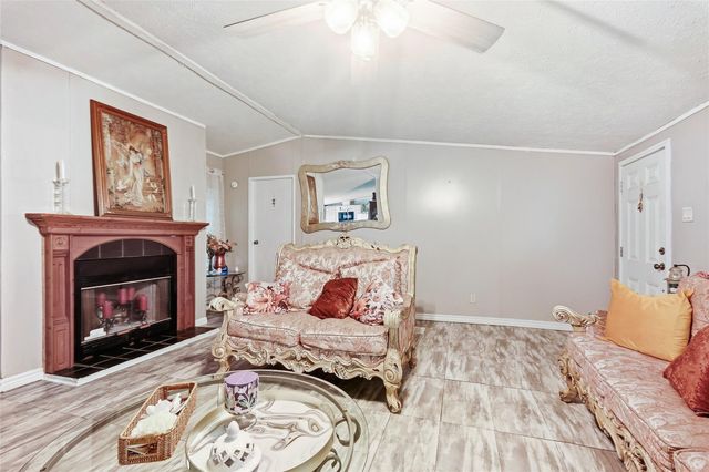 906 Sundown Meadows Street, Crosby, TX 77532
