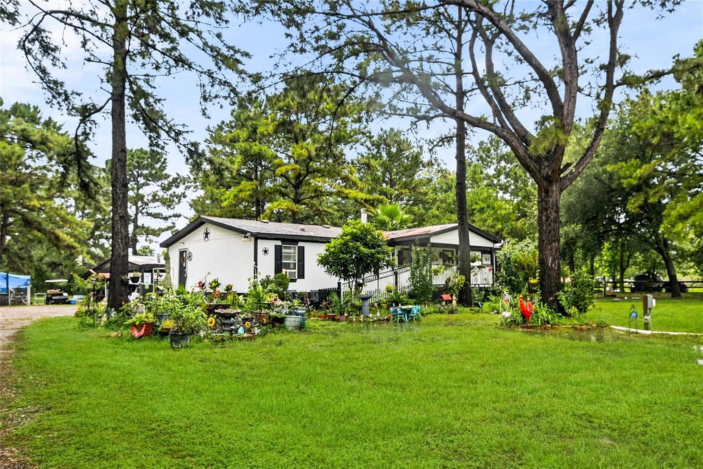 906 Sundown Meadows Street, Crosby, TX 77532