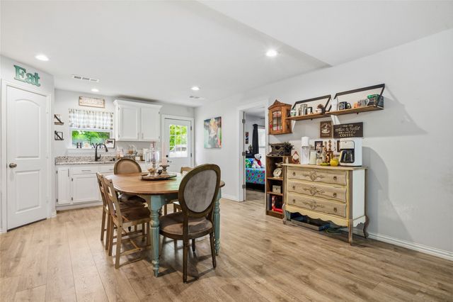 1116 S Hazelwood Street, Sherman, TX 75090