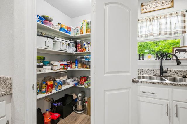 1116 S Hazelwood Street, Sherman, TX 75090