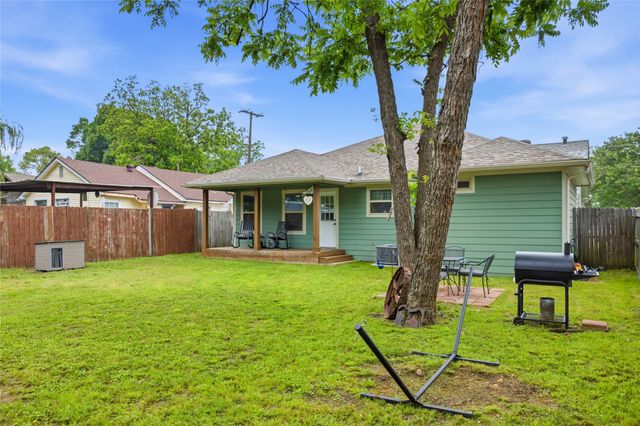 1116 S Hazelwood Street, Sherman, TX 75090