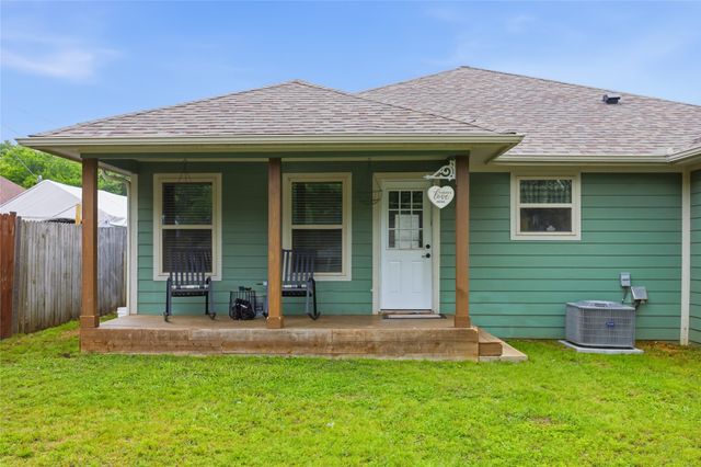 1116 S Hazelwood Street, Sherman, TX 75090