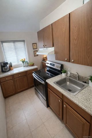 2453 B Union Boulevard 15A, Islip, NY 11751