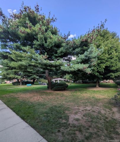 2453 B Union Boulevard 15A, Islip, NY 11751